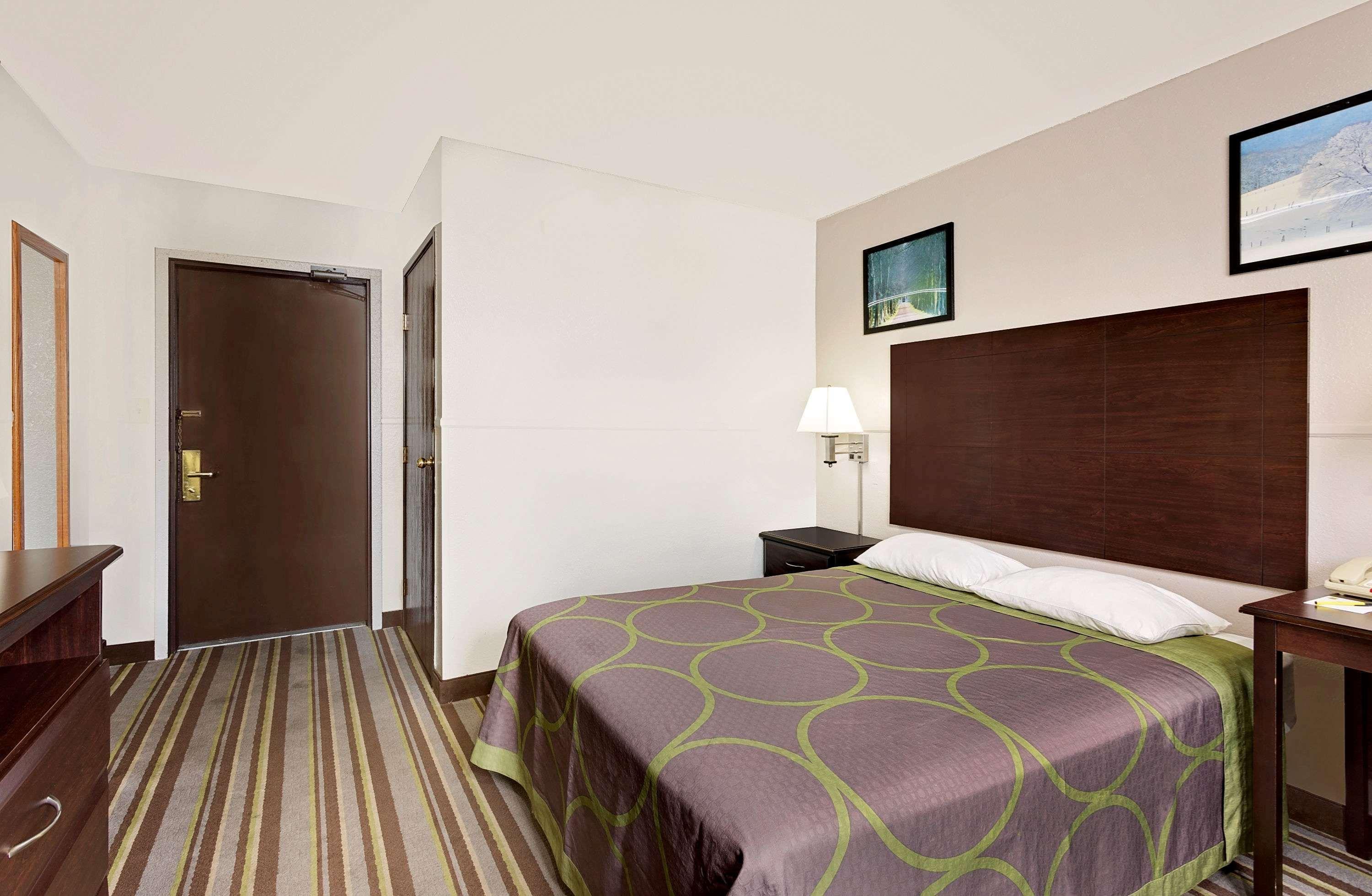 Super 8 By Wyndham Waynesboro Hotel Ngoại thất bức ảnh